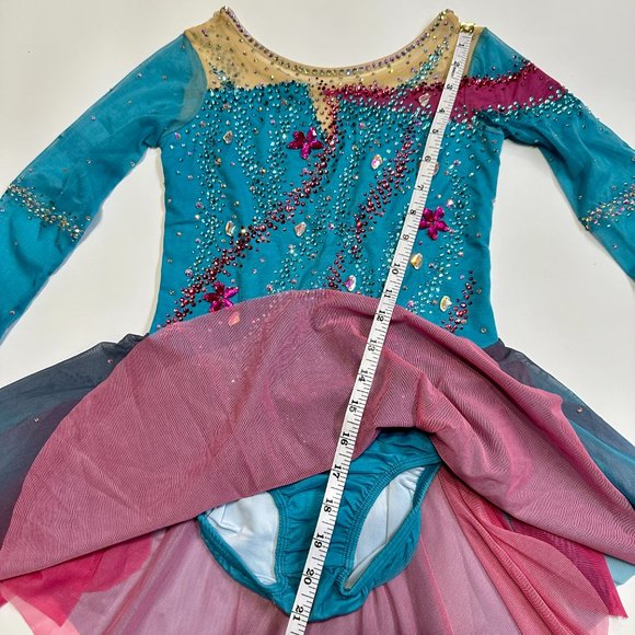Used twice Figure Skating Dress Size 10 (5~8T) with Hair Scrunchies (120~130cm) - Picture 9 of 10